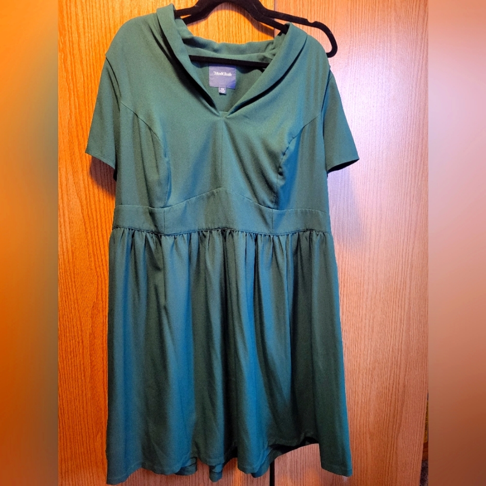 Dark Green Short Sleeve Dress